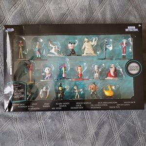 DISNEY NIGHTMARE BEFORE CHRISTMAS SET OF 18 DIECAST FIGURINES NANO METAL…